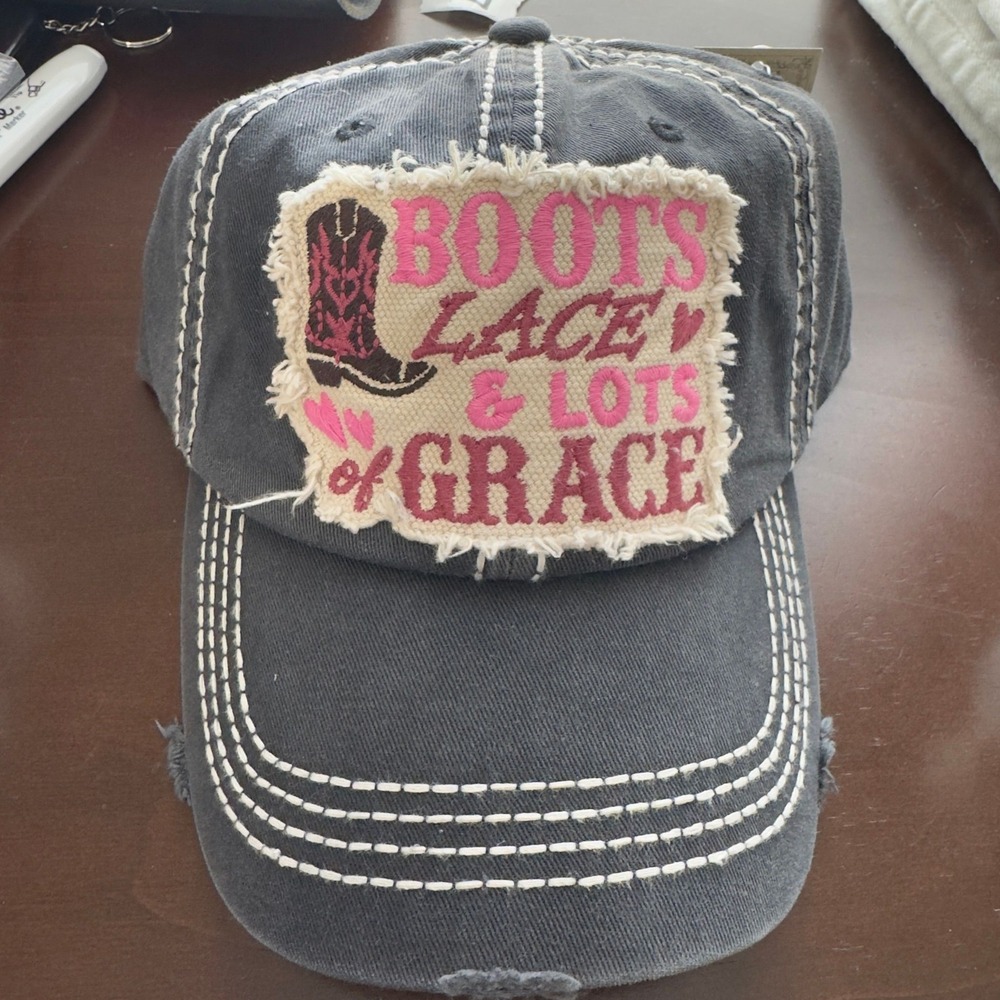 3027 | NWT Boots Lace Grace Distressed Baseball Cap Gray Womens OS